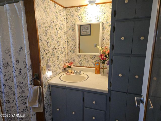 1505 Fairbanks Ave, Yakima, WA 98902