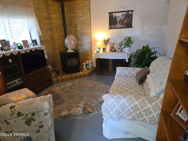 1505 Fairbanks Ave, Yakima, WA 98902