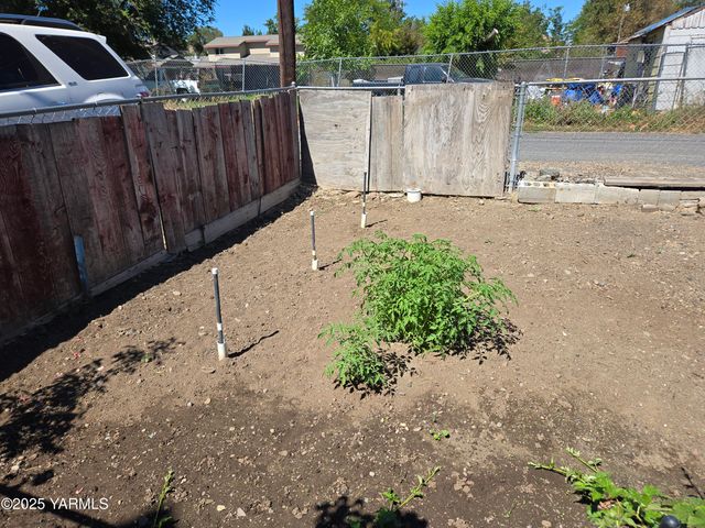 1505 Fairbanks Ave, Yakima, WA 98902