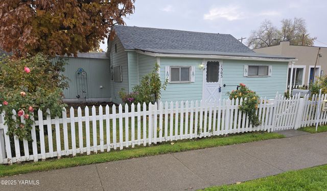 1505 Fairbanks Ave, Yakima, WA 98902