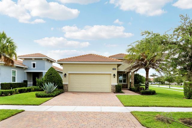 20015 SW Caserta Way, Port St. Lucie, FL 34986