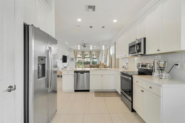 20015 SW Caserta Way, Port St. Lucie, FL 34986