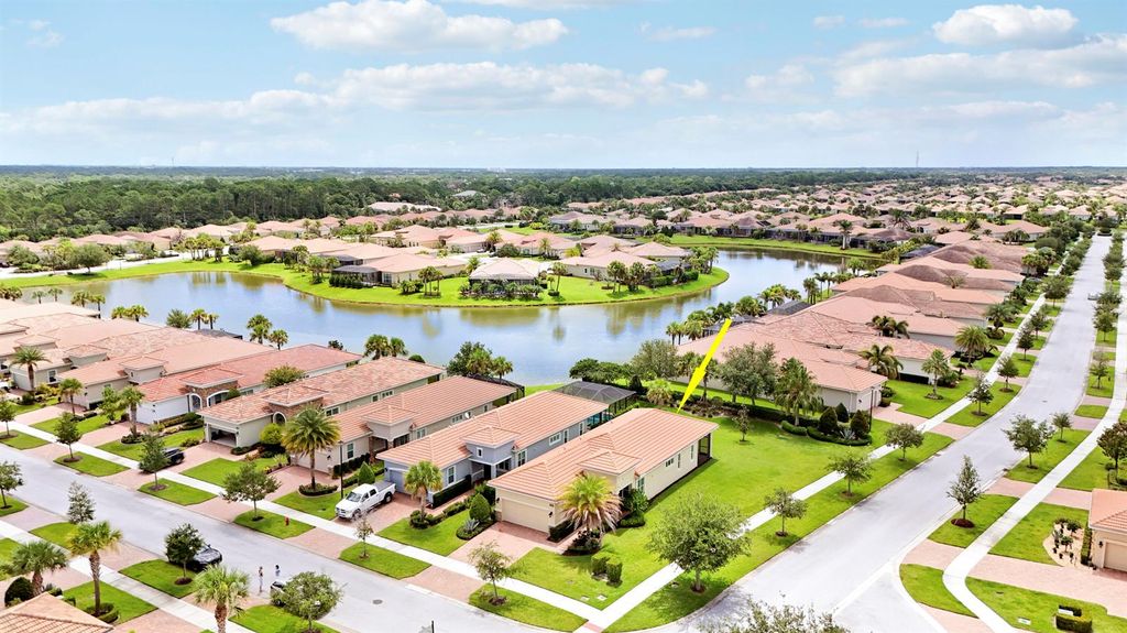 20015 SW Caserta Way, Port St. Lucie, FL 34986