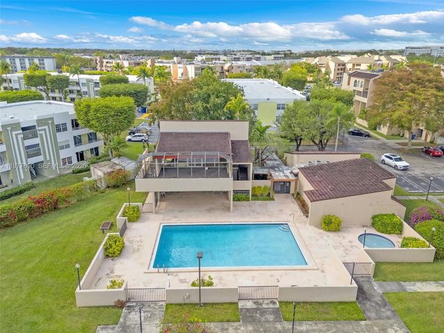 10641 SW 108th Ave 3D, Miami, FL 33176