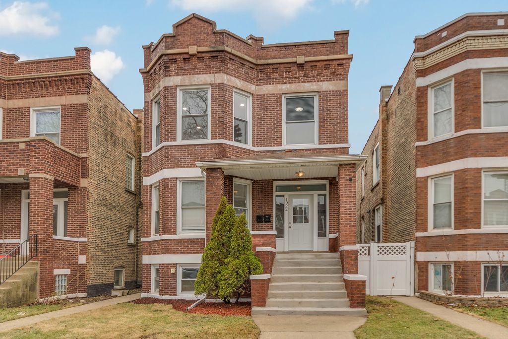 1922 Harvey Avenue, Berwyn, IL 60402