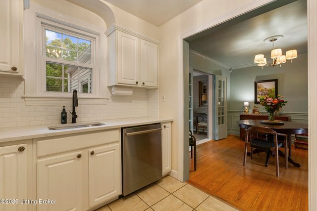 113 Ridgeway Ave, Louisville, KY 40207