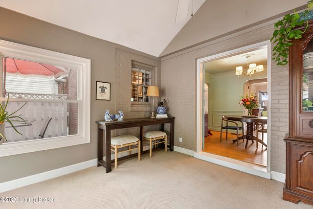 113 Ridgeway Ave, Louisville, KY 40207