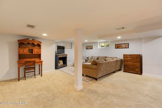 113 Ridgeway Ave, Louisville, KY 40207