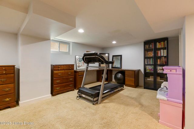 113 Ridgeway Ave, Louisville, KY 40207