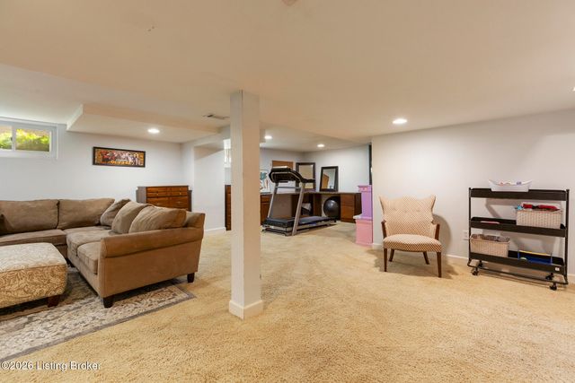 113 Ridgeway Ave, Louisville, KY 40207