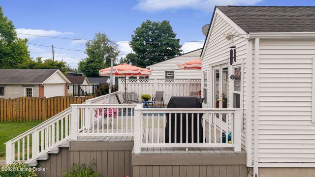113 Ridgeway Ave, Louisville, KY 40207