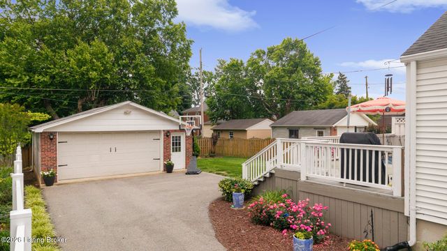 113 Ridgeway Ave, Louisville, KY 40207