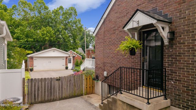 113 Ridgeway Ave, Louisville, KY 40207