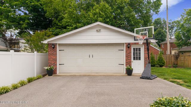 113 Ridgeway Ave, Louisville, KY 40207