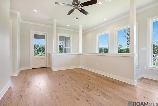 791 Saint Barnabas Ln, Gonzales, LA 70737