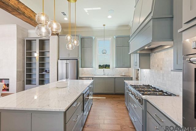 791 Saint Barnabas Ln, Gonzales, LA 70737