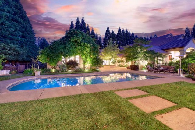 5052 Eureka Rd, Granite Bay, CA 95746