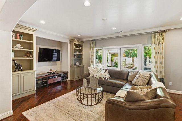 5052 Eureka Rd, Granite Bay, CA 95746