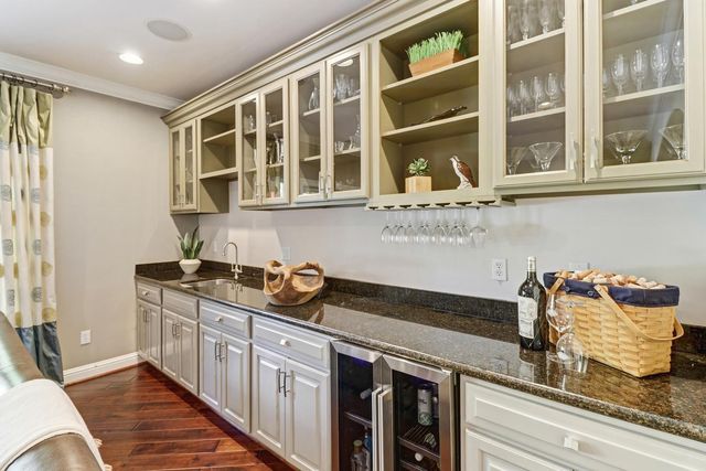 5052 Eureka Rd, Granite Bay, CA 95746