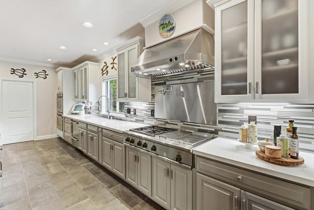 5052 Eureka Rd, Granite Bay, CA 95746