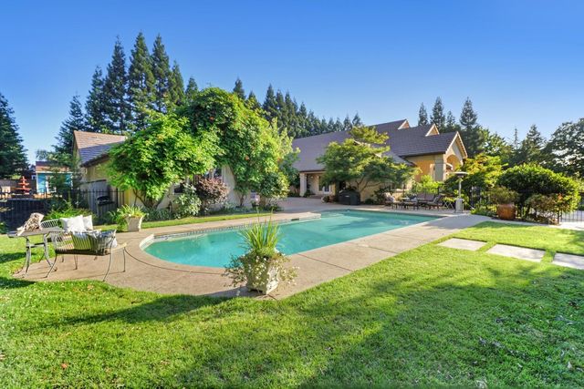 5052 Eureka Rd, Granite Bay, CA 95746