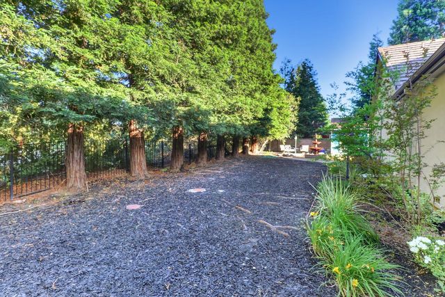 5052 Eureka Rd, Granite Bay, CA 95746