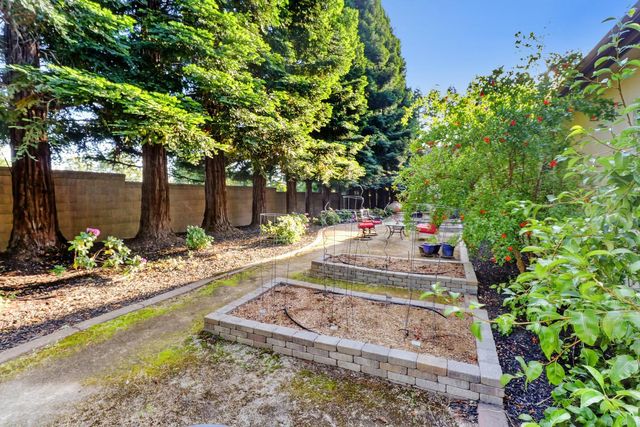 5052 Eureka Rd, Granite Bay, CA 95746