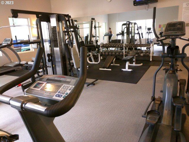 6605 W BURNSIDE St 156, Portland, OR 97210