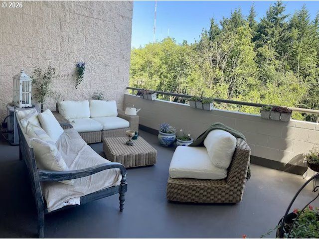 6605 W BURNSIDE St 156, Portland, OR 97210