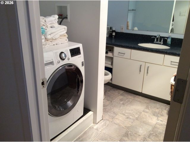 6605 W BURNSIDE St 156, Portland, OR 97210