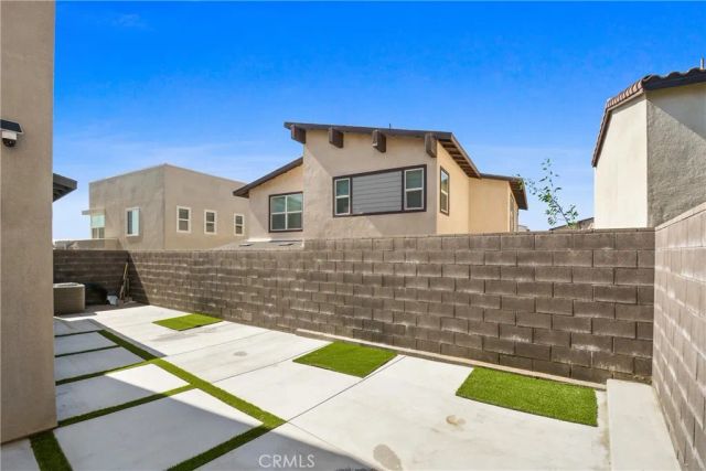 15916 Caterpillar Drive, Fontana, CA 92336