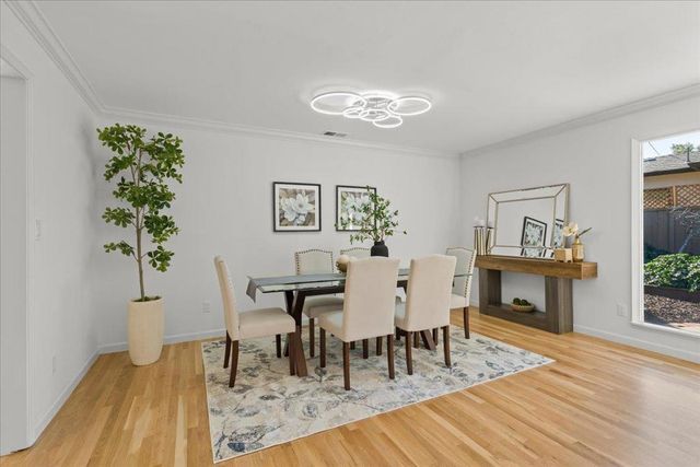 12095 Brookglen Drive, Saratoga, CA 95070