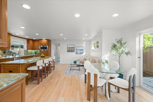 12095 Brookglen Drive, Saratoga, CA 95070