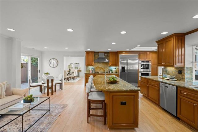 12095 Brookglen Drive, Saratoga, CA 95070