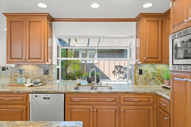 12095 Brookglen Drive, Saratoga, CA 95070