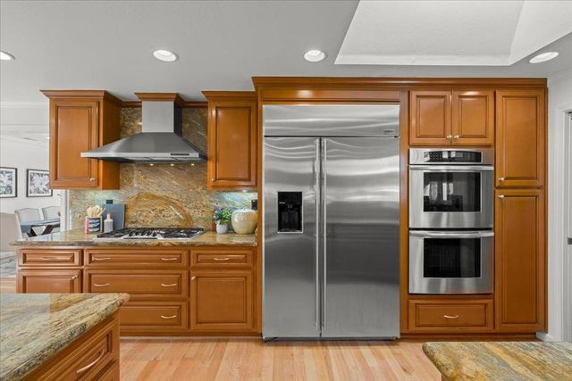 12095 Brookglen Drive, Saratoga, CA 95070