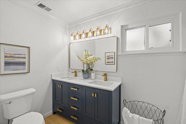 12095 Brookglen Drive, Saratoga, CA 95070