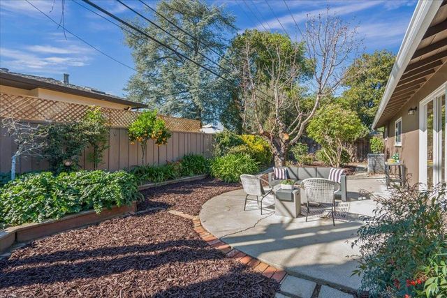 12095 Brookglen Drive, Saratoga, CA 95070