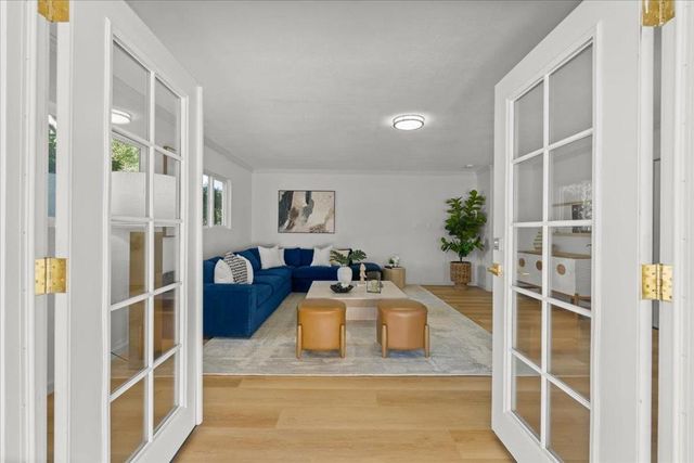 12095 Brookglen Drive, Saratoga, CA 95070