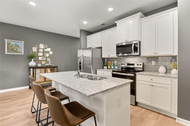 277 Epping Street 79, Stockbridge, GA 30281