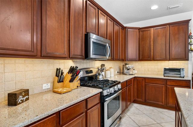 6604 PORTLAND OAK COURT, Tampa, FL 33647