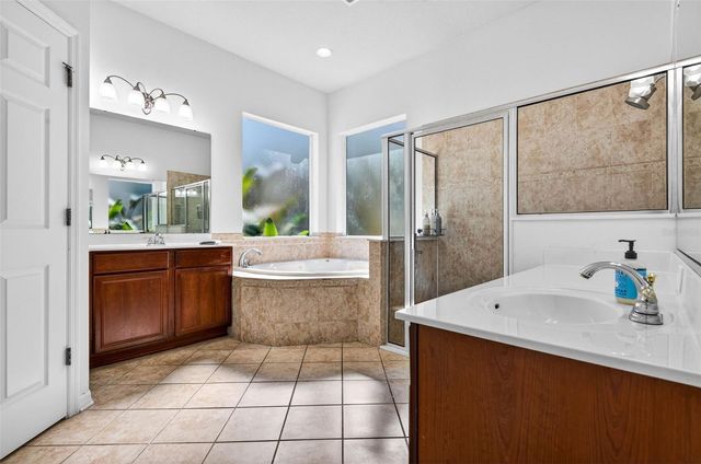 6604 PORTLAND OAK COURT, Tampa, FL 33647