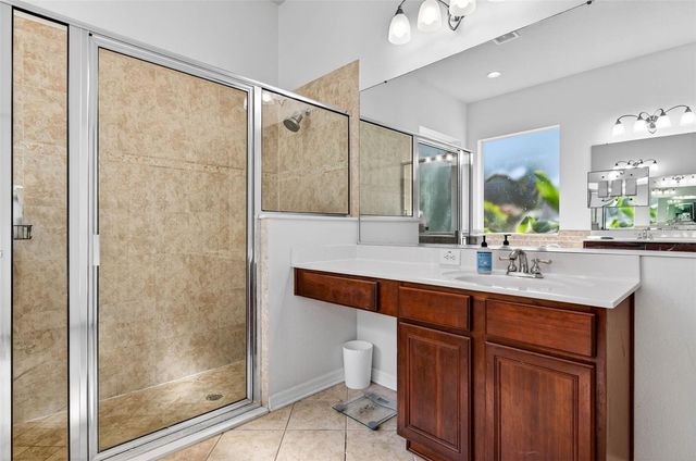 6604 PORTLAND OAK COURT, Tampa, FL 33647