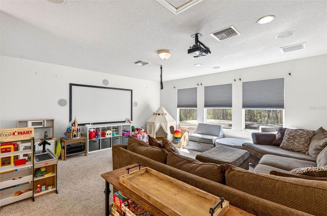 6604 PORTLAND OAK COURT, Tampa, FL 33647