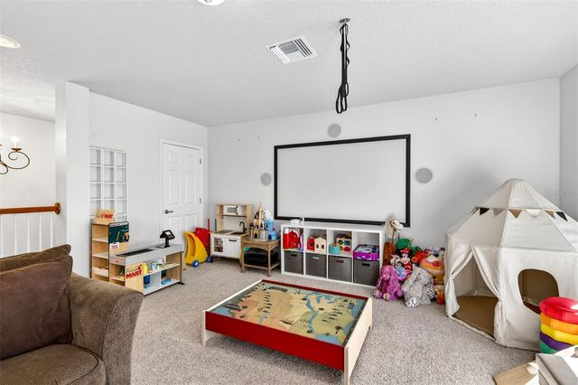 6604 PORTLAND OAK COURT, Tampa, FL 33647