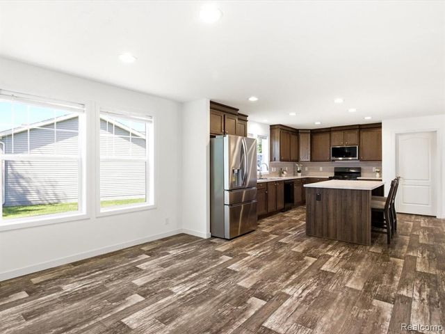 10914 Le Grande Court, Ira, MI 48023