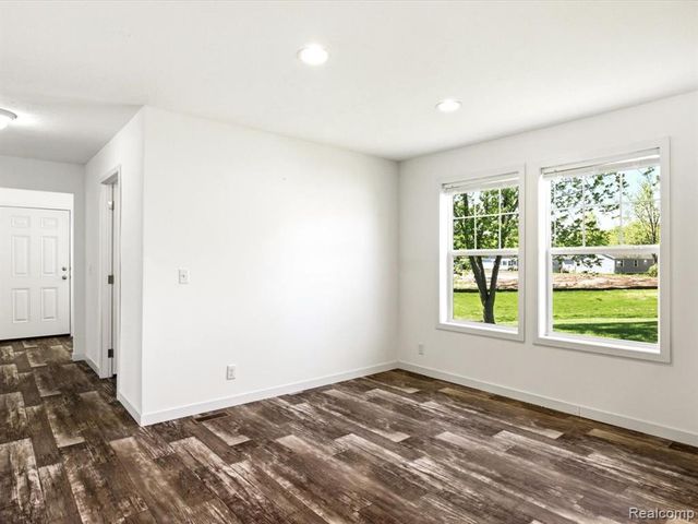 10914 Le Grande Court, Ira, MI 48023