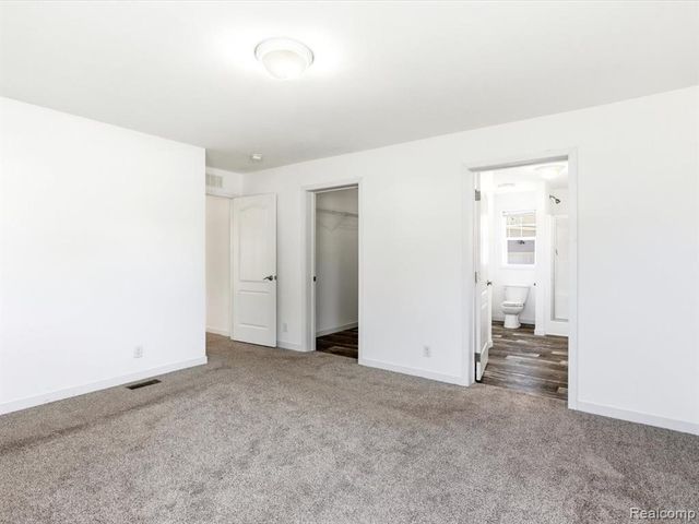 10914 Le Grande Court, Ira, MI 48023