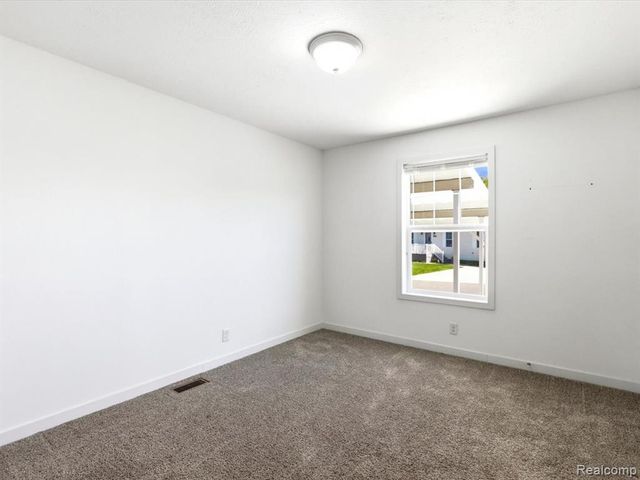 10914 Le Grande Court, Ira, MI 48023