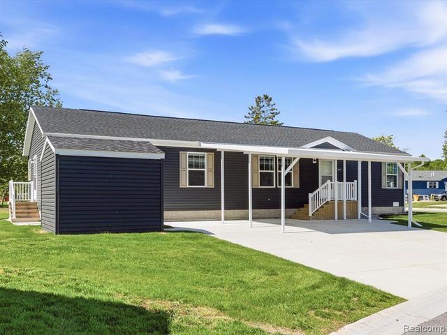 10914 Le Grande Court, Ira, MI 48023